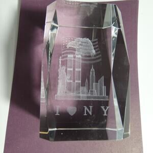 Crystal Clear Glass 3D Etched Hologram Paperweight New York Twin Towers